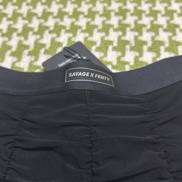 NWT SAVAGE X FENTY RUCHE HOUR HIGH-WAIST MESH LEGGING - Picture 11 of 12